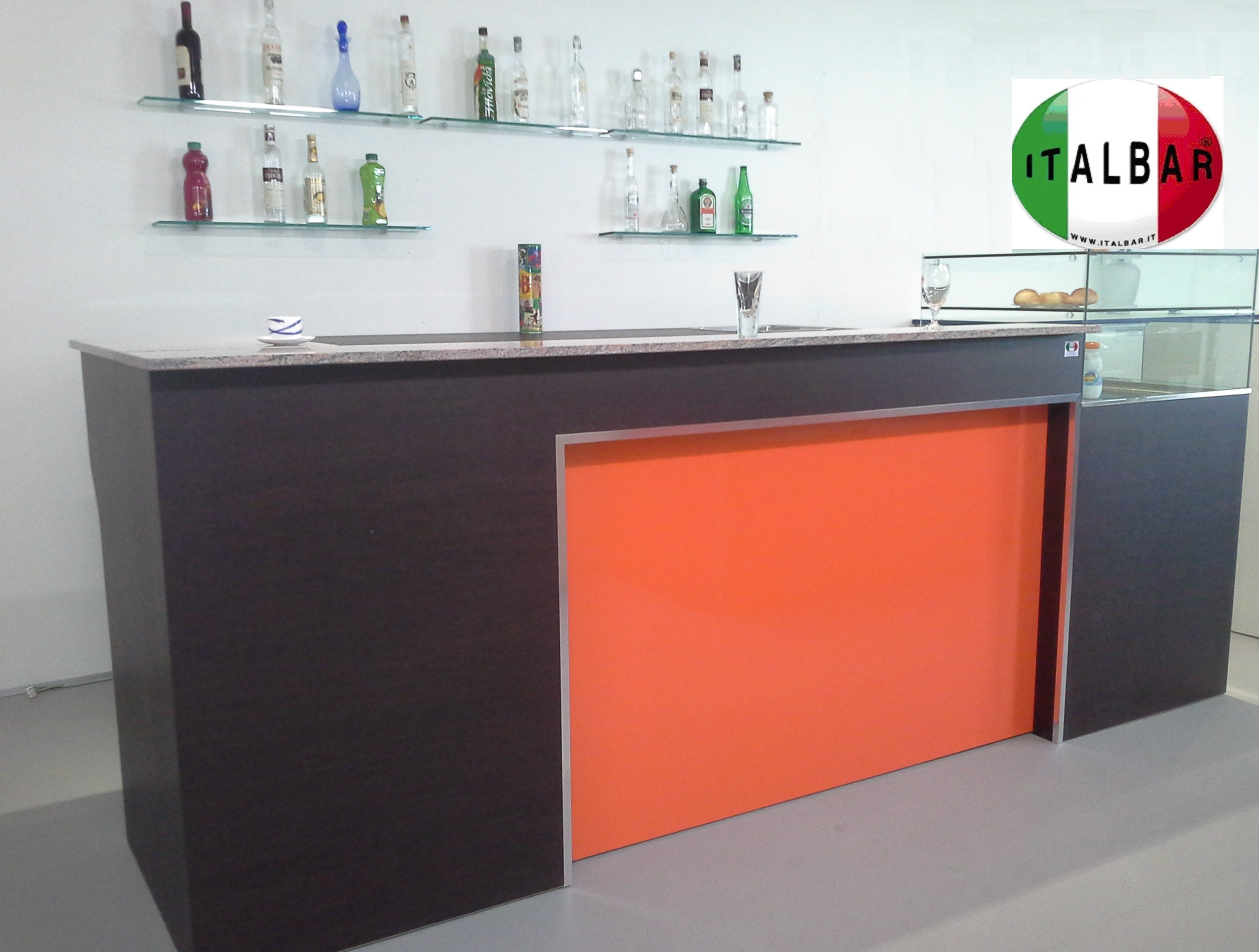 Bancone in legno grezzo: ecodesign idee originali per un design in ... Bancone bar falegnameria